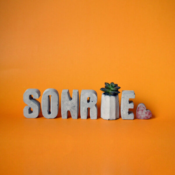 sonrie