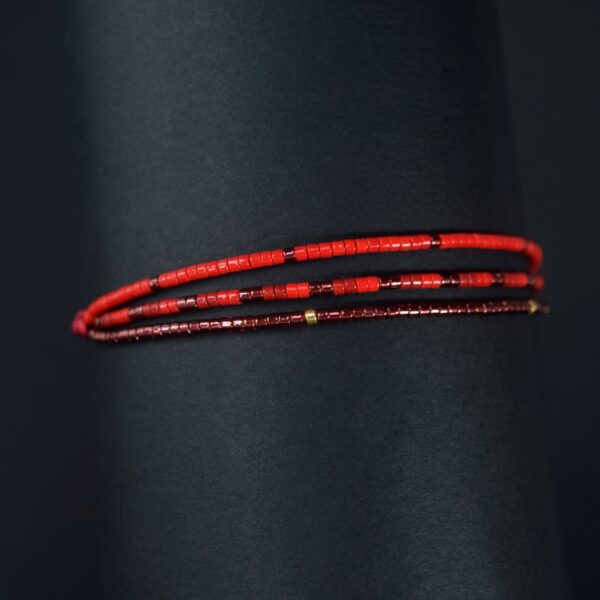 Pulsera Miyuki Triple Roja